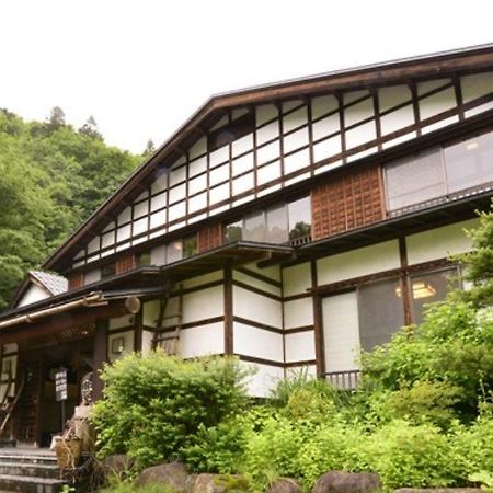 Kaikake Onsen Ryokan Yuzawa  Exterior photo