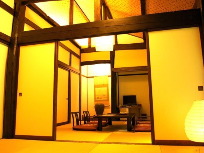 Kaikake Onsen Ryokan Yuzawa  Exterior photo